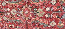 Load image into Gallery viewer, 1356 - Heriz Antico