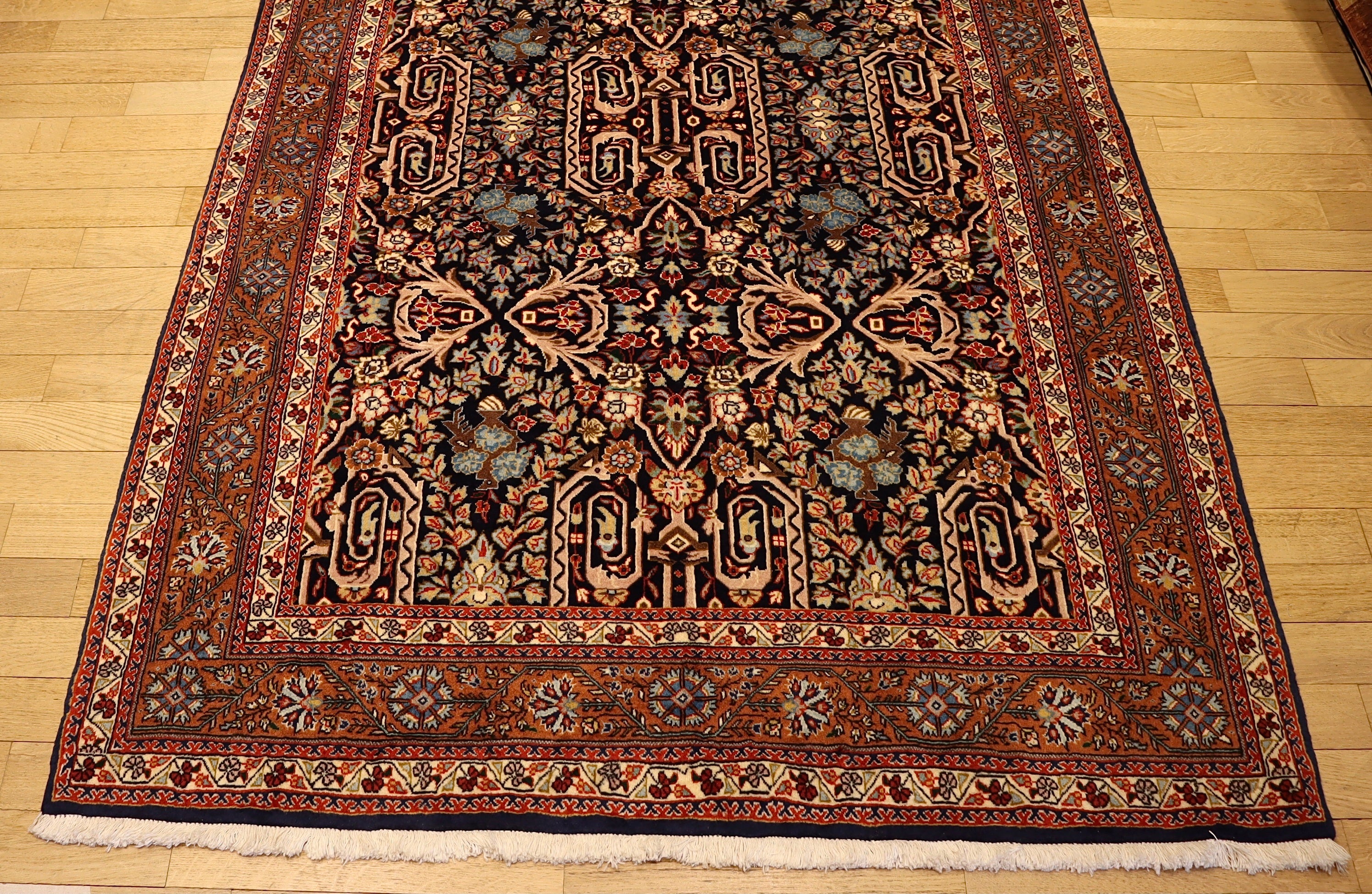 1589 Saroug Sherkat Persia