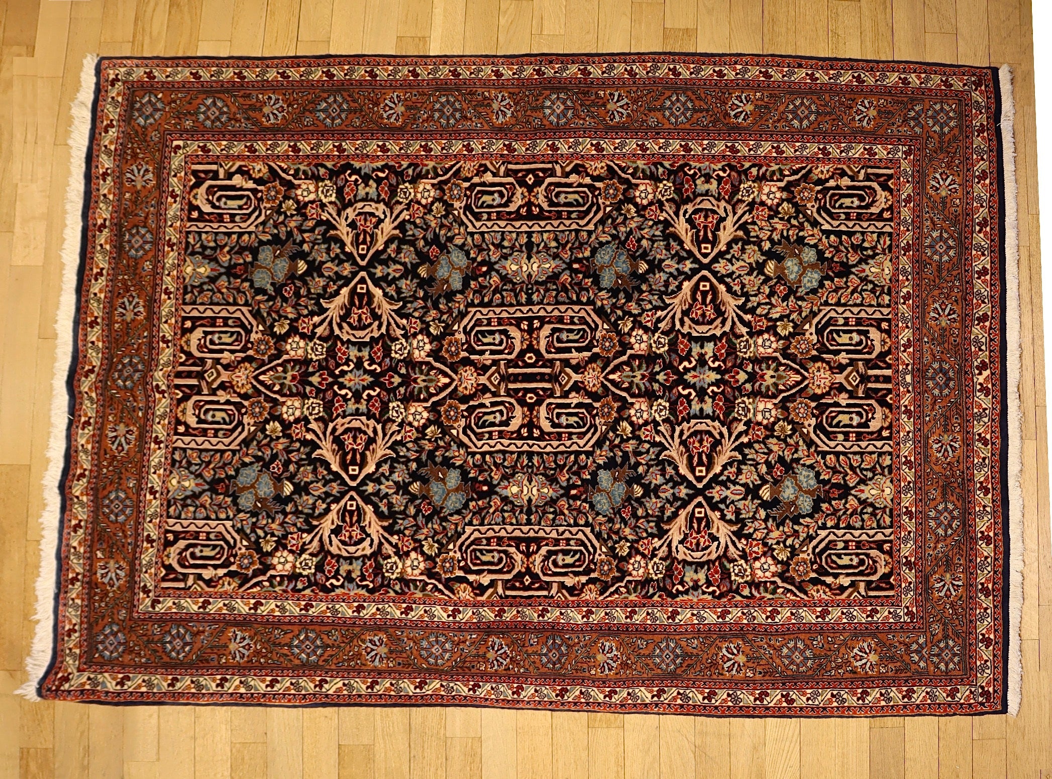 1589 Saroug Sherkat Persia