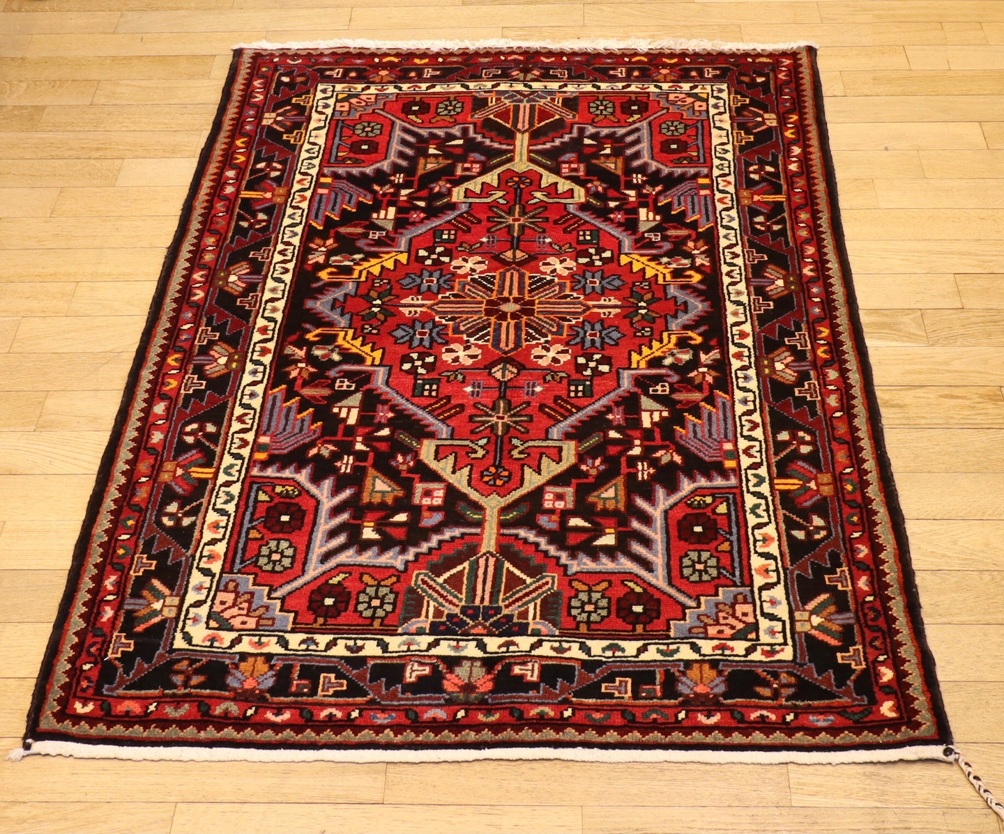 RE10815 Hossein Abad NON DISPONIBILE